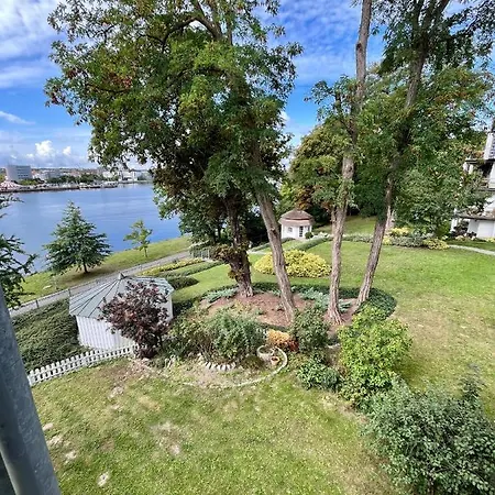 Traumwohnung Mit Stadthafen-panorama! Zwei Schlafzimmer, Parkplatz * Rostock