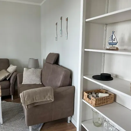 Traumwohnung Mit Stadthafen-panorama! Zwei Schlafzimmer, Parkplatz Apartment