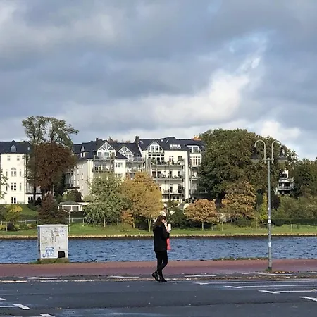 Traumwohnung Mit Stadthafen-panorama! Zwei Schlafzimmer, Parkplatz Apartment Rostock